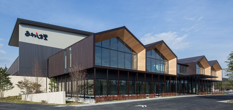 関東地区出身の学生の力を求めています